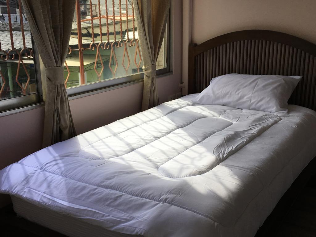 The Grand Palace Hostel Bangkok Room photo